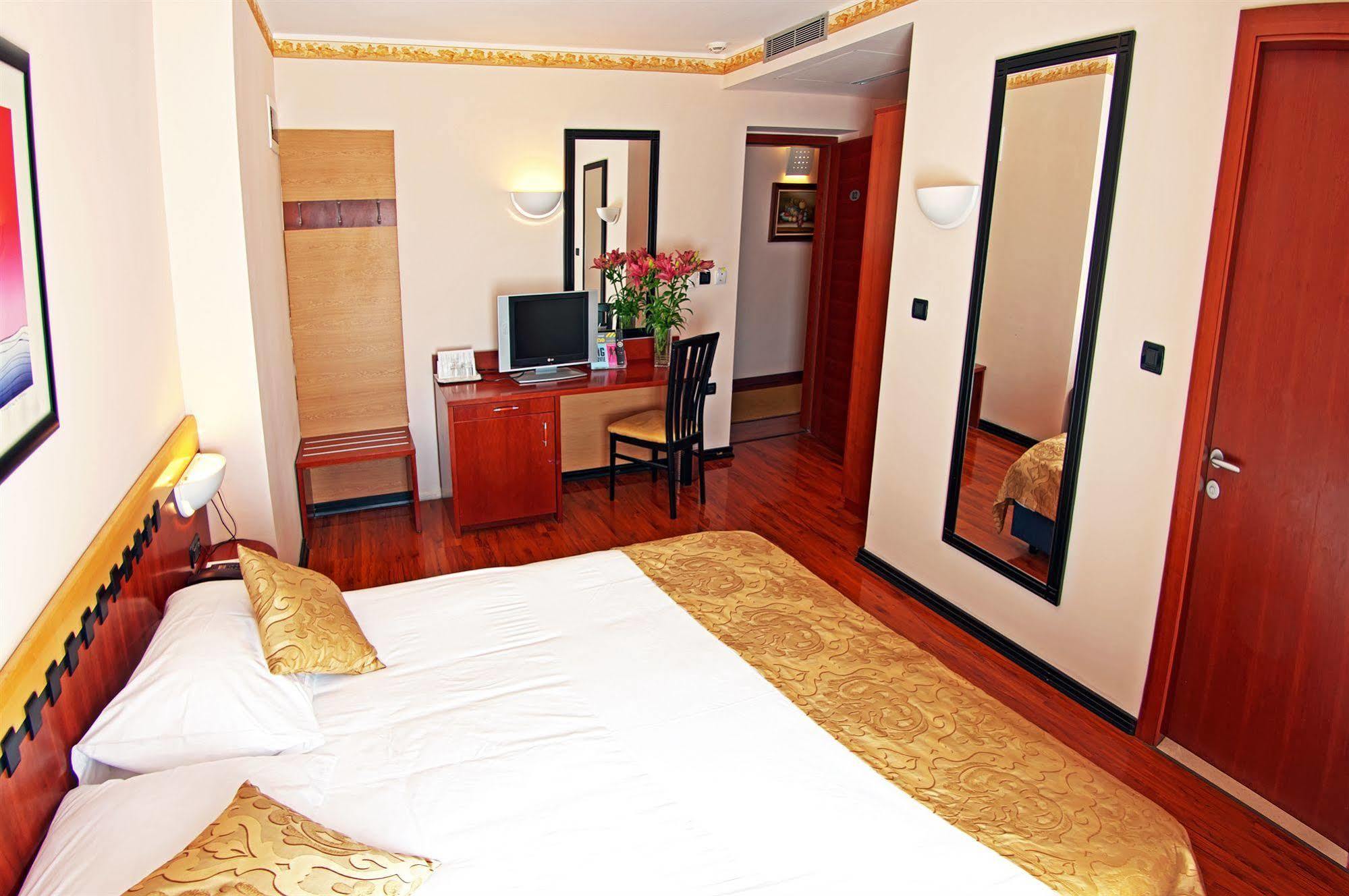 Hotel Grand Park