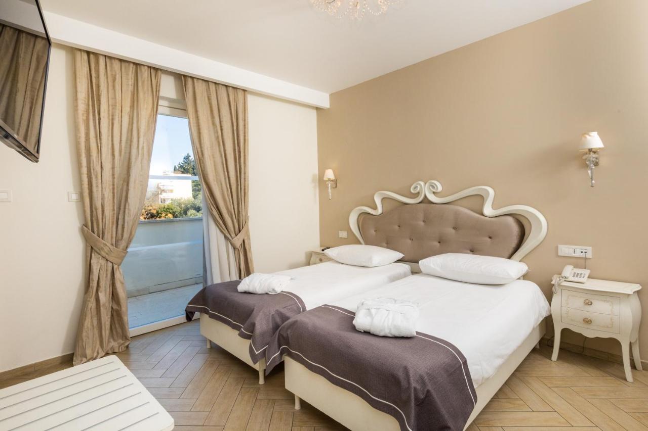 Grand Park Hotel 4*